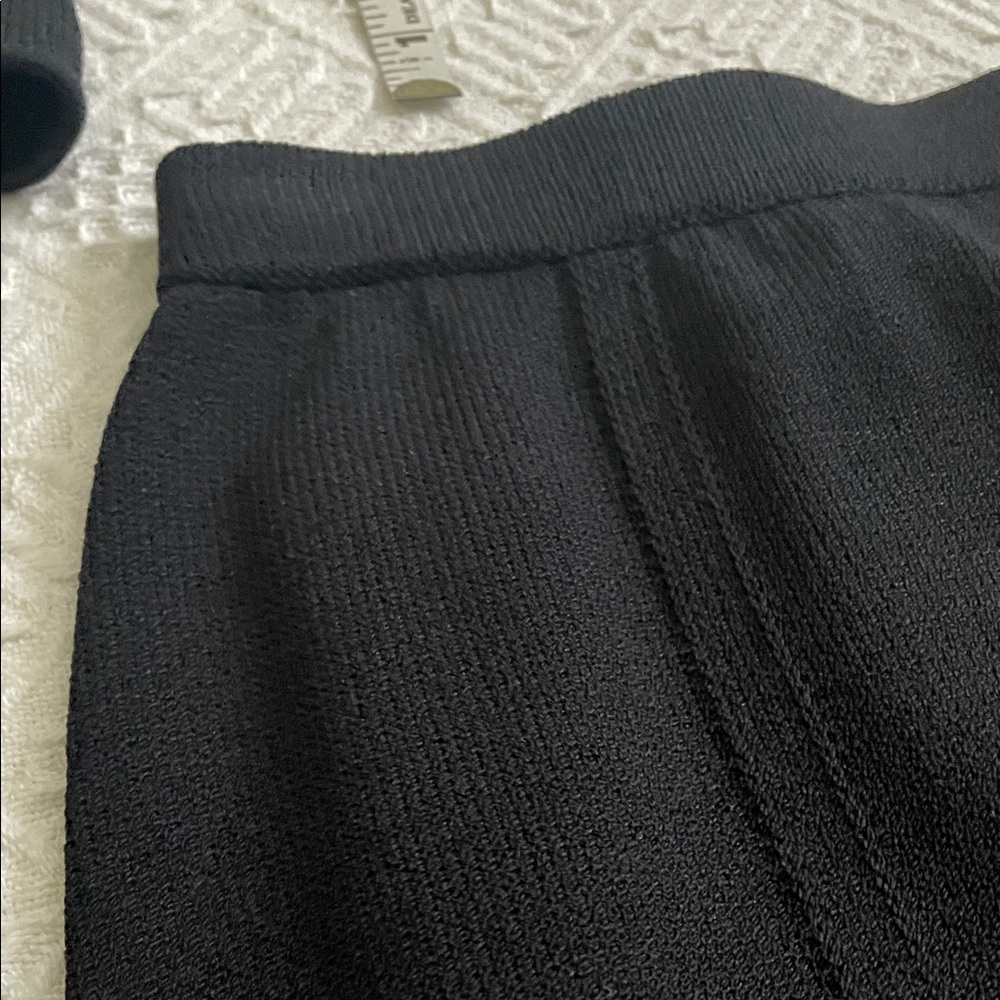 St. John knit 4 piece set BLACK pearl buttons gold zipper - Picture 8 of 16